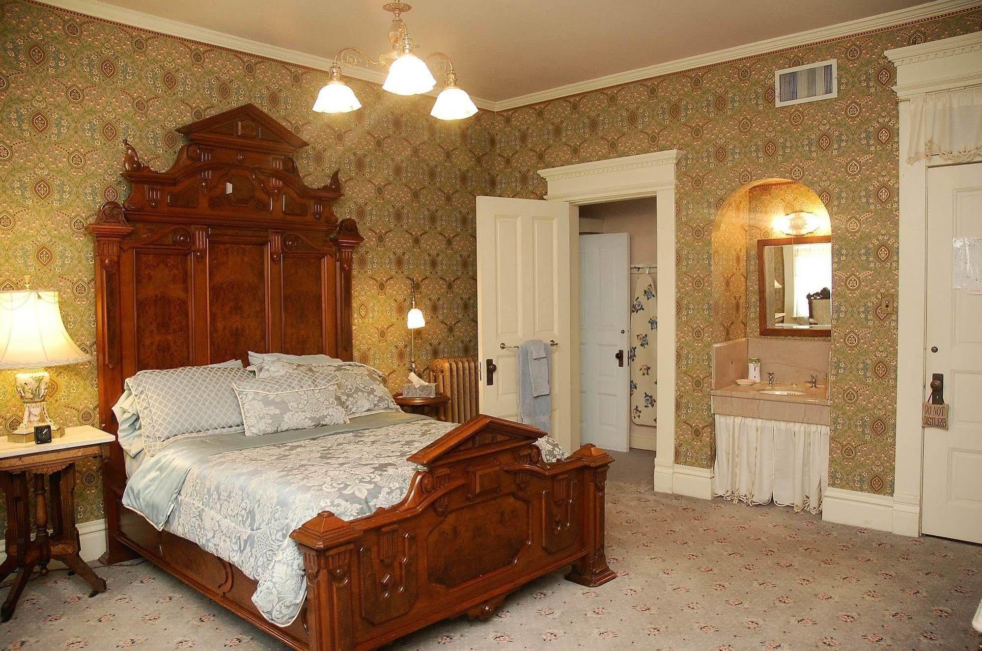 The Grand Anne Bed And Breakfast Keokuk エクステリア 写真