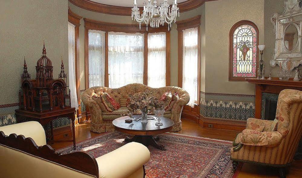 The Grand Anne Bed And Breakfast Keokuk エクステリア 写真